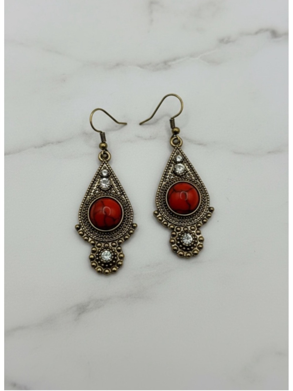 Boho Red Stone Teardrop Dangle Earrings Gold Tone Rhinestone NWOT